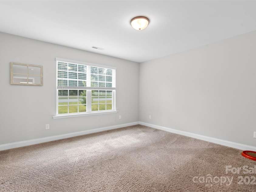 2633 Lakefront Drive, Belmont, NC 28012.  MLS# CAR4310302, YatesRealty ID 398. 