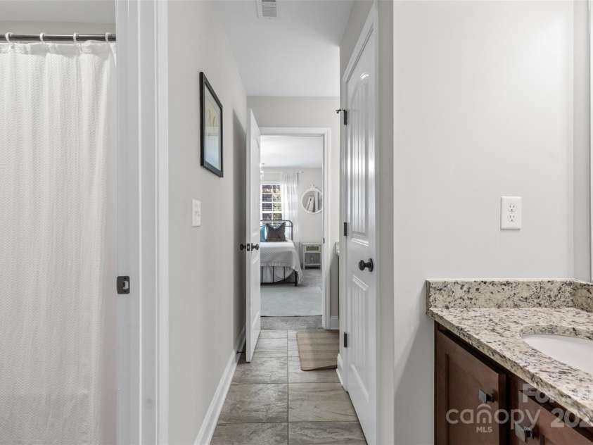 2633 Lakefront Drive, Belmont, NC 28012.  MLS# CAR4310302, YatesRealty ID 398. 