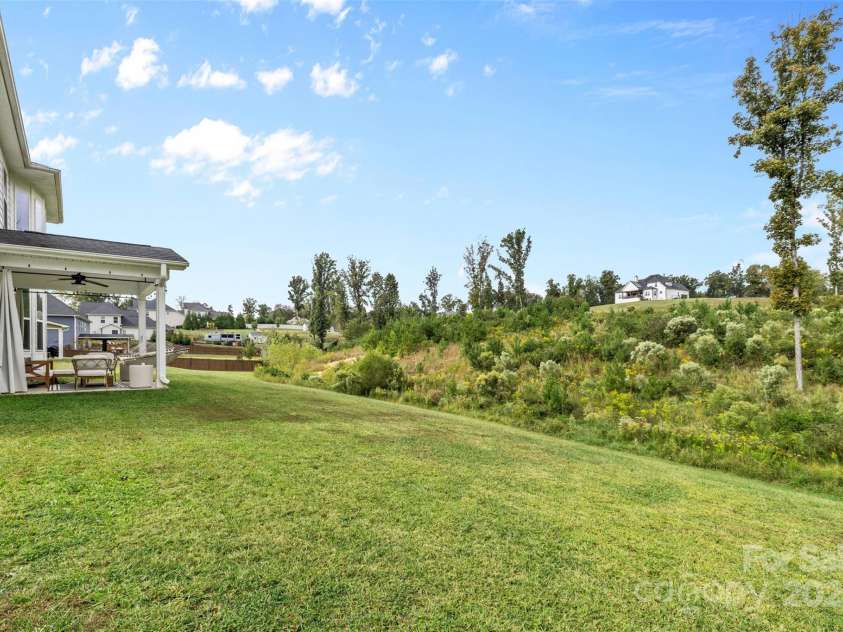 2633 Lakefront Drive, Belmont, NC 28012.  MLS# CAR4310302, YatesRealty ID 398. 