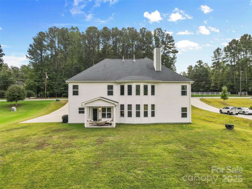 2633 Lakefront Drive, Belmont, NC 28012.  MLS# CAR4310302, YatesRealty ID 398. 