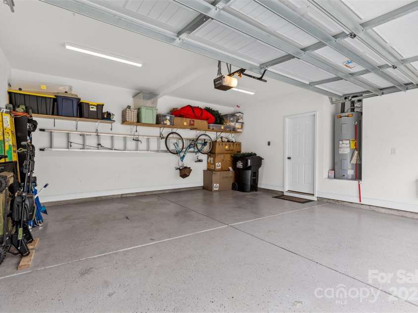 2633 Lakefront Drive, Belmont, NC 28012.  MLS# CAR4310302, YatesRealty ID 398. 