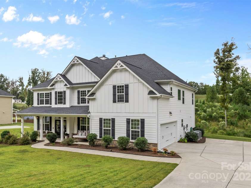 2633 Lakefront Drive, Belmont, NC 28012.  MLS# CAR4310302, YatesRealty ID 398. 