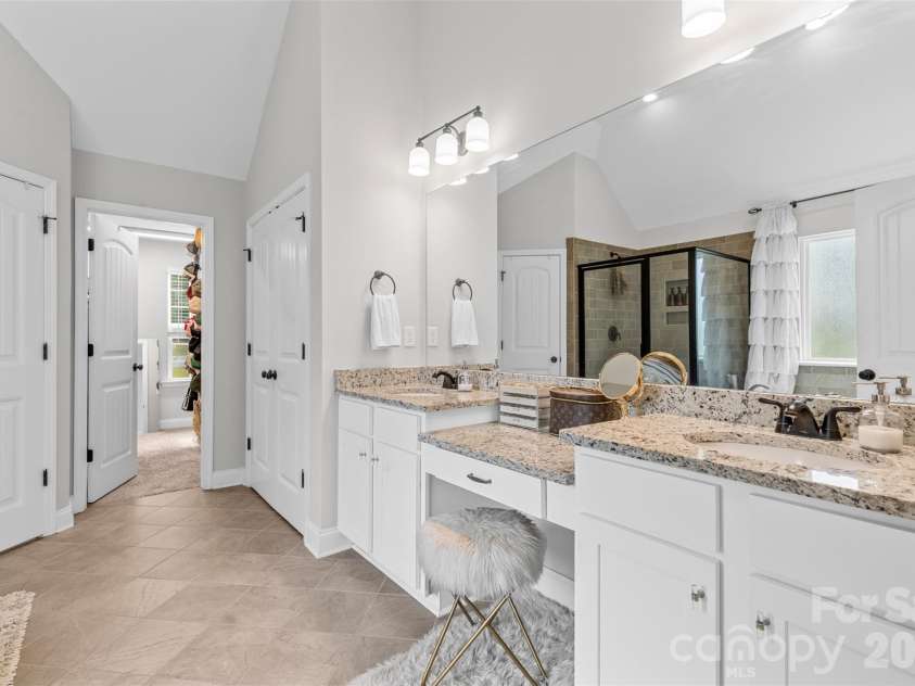 2633 Lakefront Drive, Belmont, NC 28012.  MLS# CAR4310302, YatesRealty ID 398. 