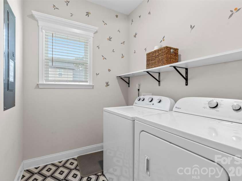 2633 Lakefront Drive, Belmont, NC 28012.  MLS# CAR4310302, YatesRealty ID 398. 