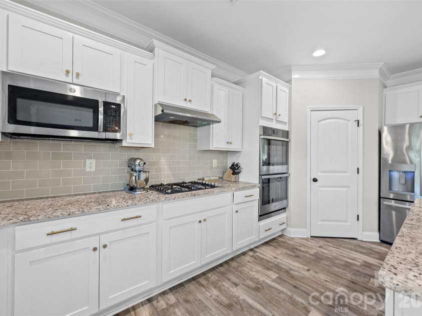2633 Lakefront Drive, Belmont, NC 28012.  MLS# CAR4422576, YatesRealty ID 398. 