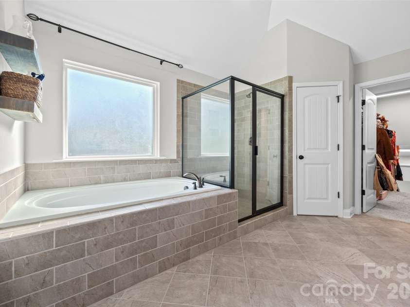 2633 Lakefront Drive, Belmont, NC 28012.  MLS# CAR4422576, YatesRealty ID 398. 