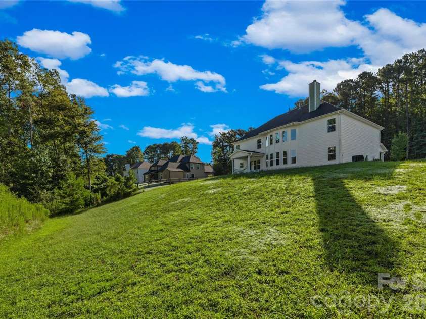 2633 Lakefront Drive, Belmont, NC 28012.  MLS# CAR4422576, YatesRealty ID 398. 