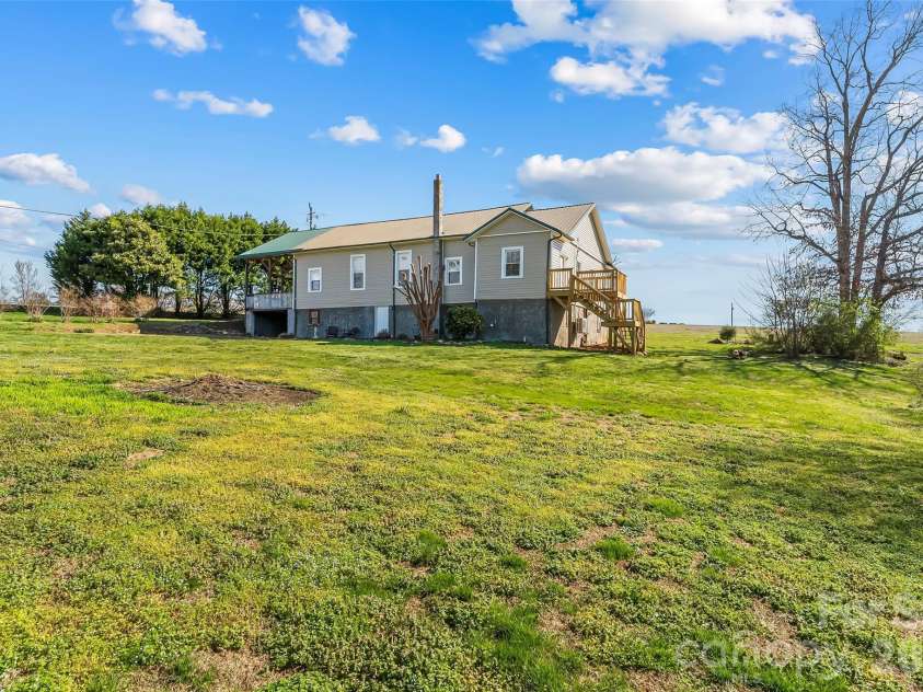 4951 Burns Road, Granite Falls, NC 28630.  MLS# CAR4356121, YatesRealty ID 3980. 