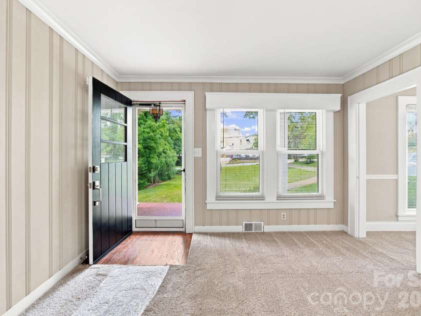 110 Confederate Avenue, Salisbury, NC 28144.  MLS# CAR4405453, YatesRealty ID 39800. 