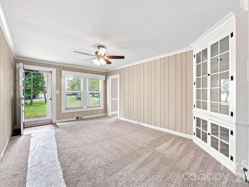 110 Confederate Avenue, Salisbury, NC 28144.  MLS# CAR4405453, YatesRealty ID 39800. 