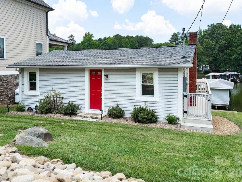 680 Lake Head Road, Norwood, NC 28128.  MLS# CAR4405362, YatesRealty ID 39801. 