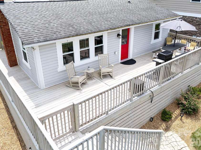 680 Lake Head Road, Norwood, NC 28128.  MLS# CAR4405362, YatesRealty ID 39801. Spacious new deck!