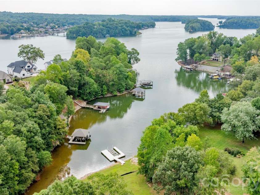 1147 Whispering Winds Drive, Catawba, NC 28609.  MLS# CAR4405476, YatesRealty ID 39802. 