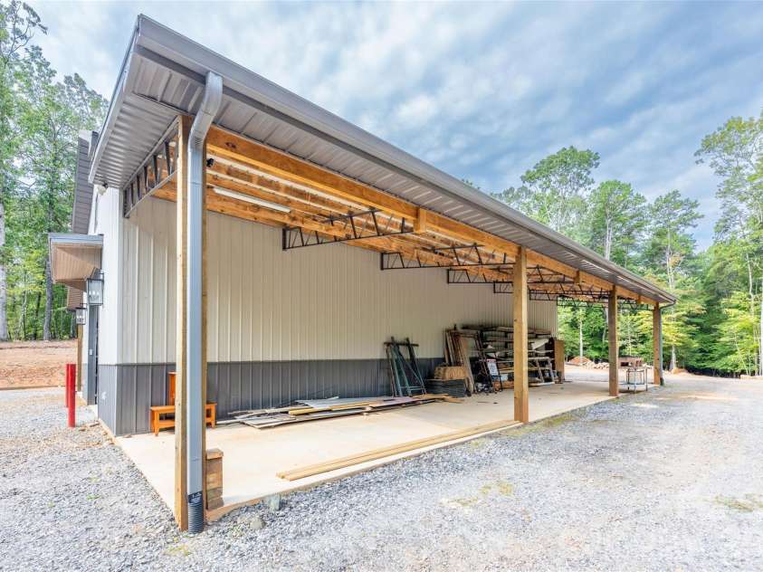 1147 Whispering Winds Drive, Catawba, NC 28609.  MLS# CAR4405476, YatesRealty ID 39802. 