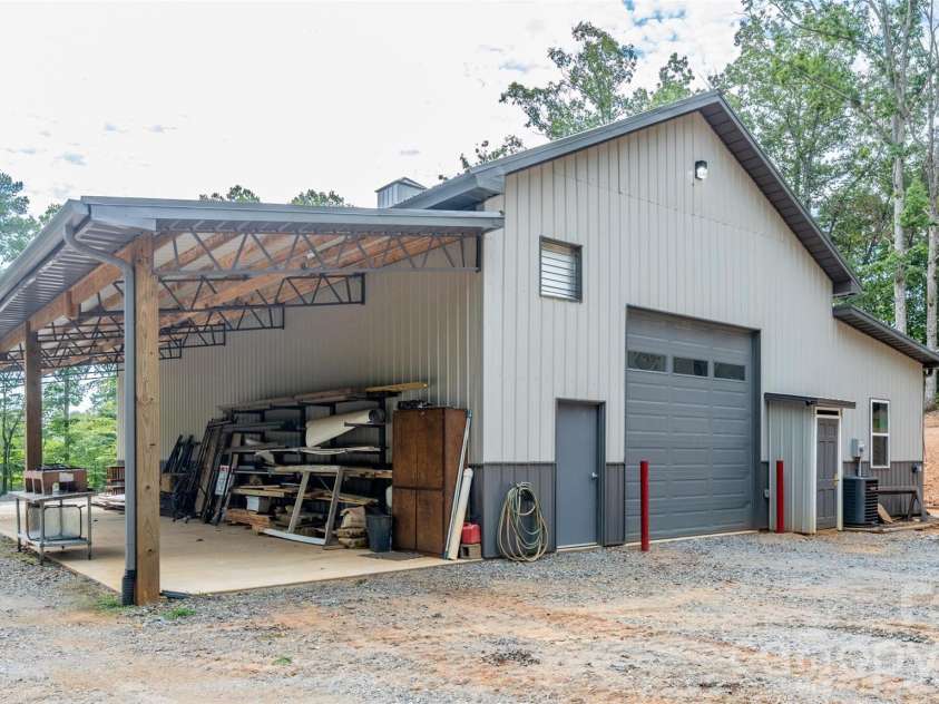 1147 Whispering Winds Drive, Catawba, NC 28609.  MLS# CAR4405476, YatesRealty ID 39802. 