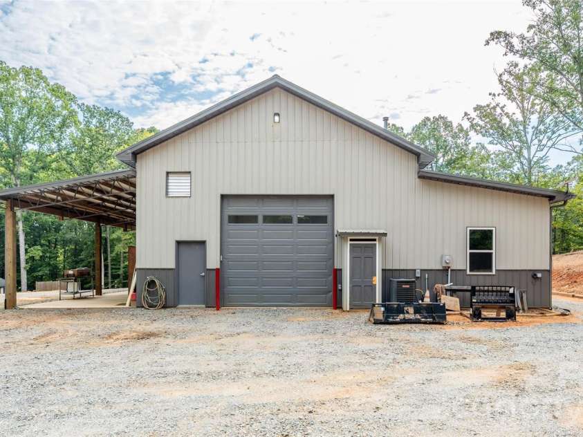1147 Whispering Winds Drive, Catawba, NC 28609.  MLS# CAR4405476, YatesRealty ID 39802. 