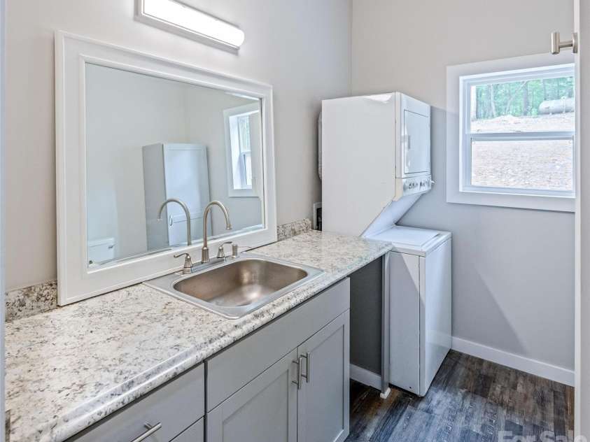1147 Whispering Winds Drive, Catawba, NC 28609.  MLS# CAR4405476, YatesRealty ID 39802. 