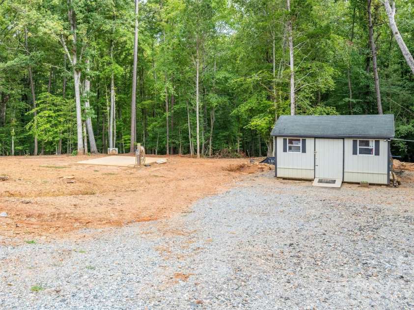 1147 Whispering Winds Drive, Catawba, NC 28609.  MLS# CAR4405476, YatesRealty ID 39802. 