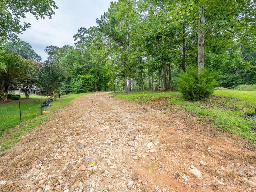 1147 Whispering Winds Drive, Catawba, NC 28609.  MLS# CAR4405476, YatesRealty ID 39802. 