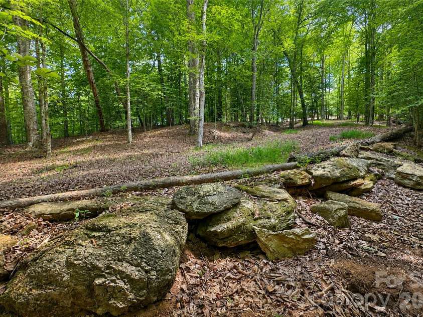 1147 Whispering Winds Drive, Catawba, NC 28609.  MLS# CAR4405476, YatesRealty ID 39802. 