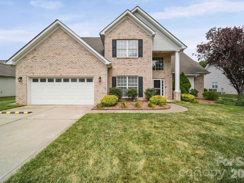 4018 Waxwood Drive, Monroe, NC 28110.  MLS# CAR4404959, YatesRealty ID 39804. 