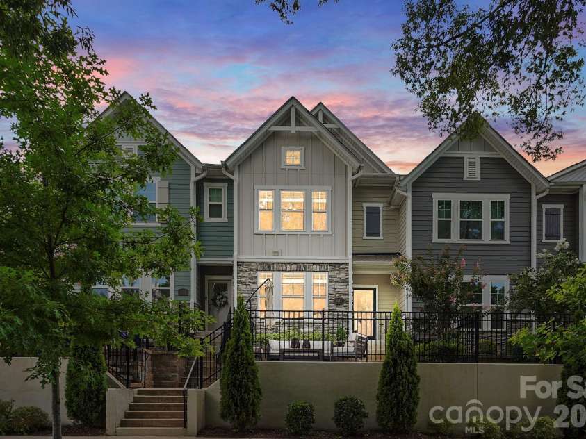 1128 Drummond Avenue, Charlotte, NC 28205.  MLS# CAR4405156, YatesRealty ID 39807. 