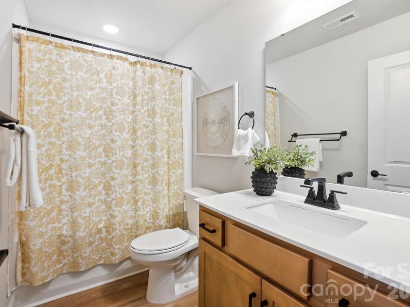 1128 Drummond Avenue, Charlotte, NC 28205.  MLS# CAR4405156, YatesRealty ID 39807. Full Bath #2