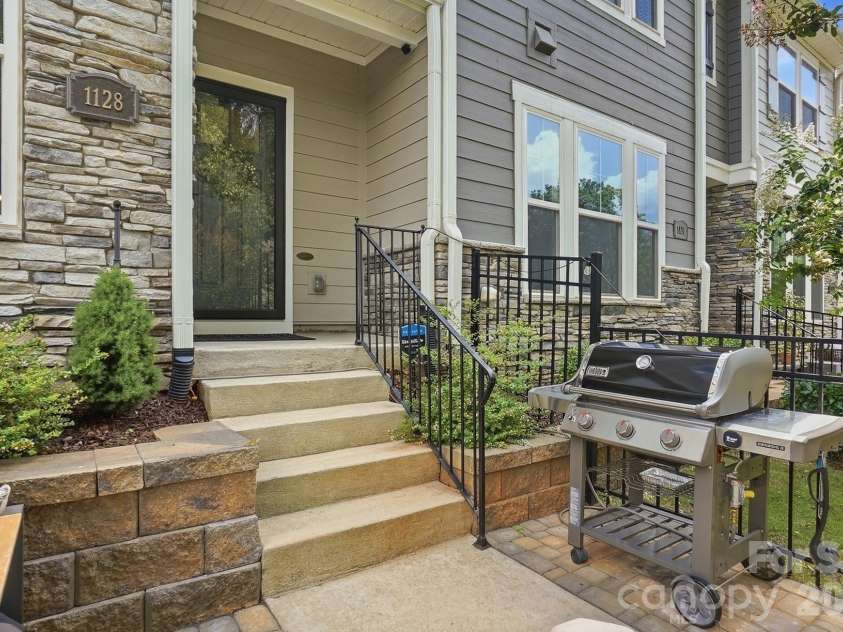 1128 Drummond Avenue, Charlotte, NC 28205.  MLS# CAR4405156, YatesRealty ID 39807. Grill Area