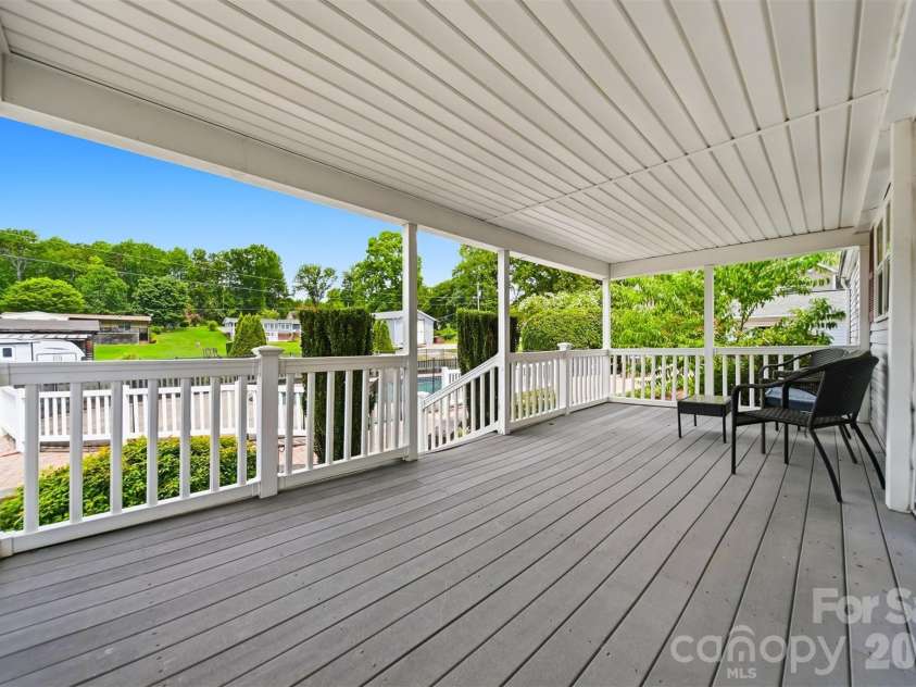 4520 Lake Drive, Sherrills Ford, NC 28673.  MLS# CAR4404925, YatesRealty ID 39809. 