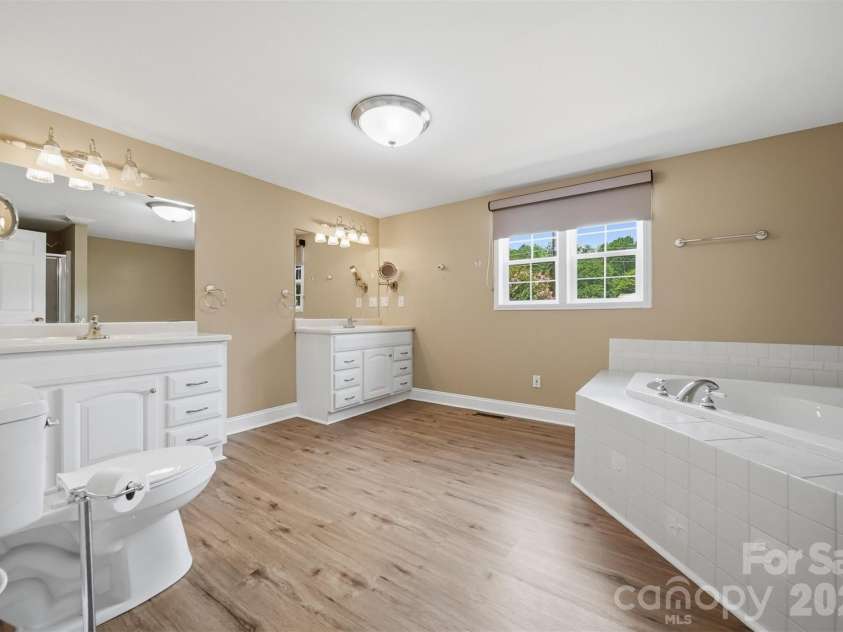 4520 Lake Drive, Sherrills Ford, NC 28673.  MLS# CAR4404925, YatesRealty ID 39809. 