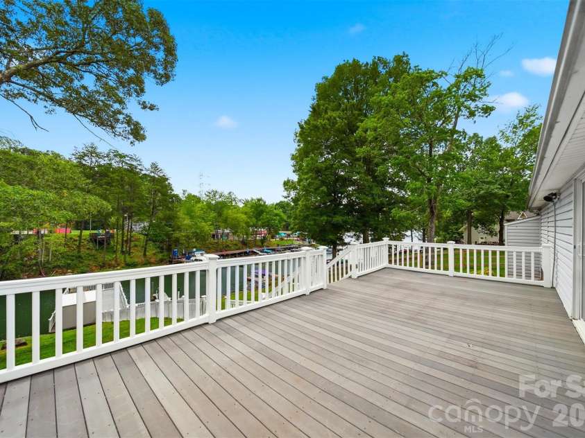 4520 Lake Drive, Sherrills Ford, NC 28673.  MLS# CAR4404925, YatesRealty ID 39809. 