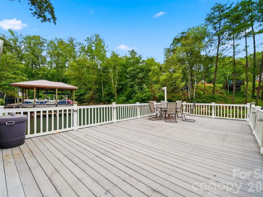 4520 Lake Drive, Sherrills Ford, NC 28673.  MLS# CAR4404925, YatesRealty ID 39809. 