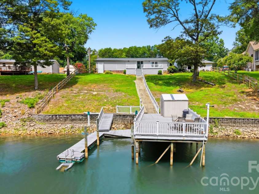 4520 Lake Drive, Sherrills Ford, NC 28673.  MLS# CAR4404925, YatesRealty ID 39809. 