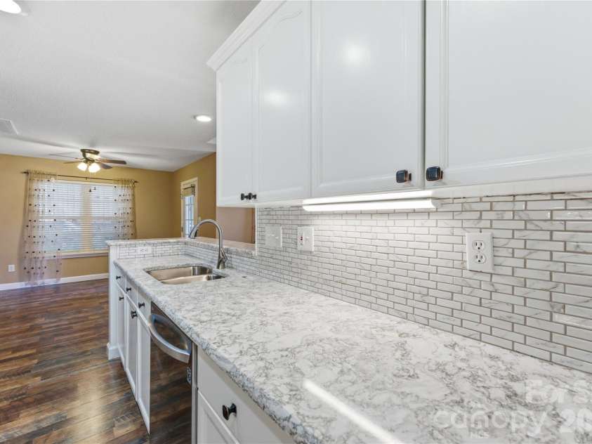 110 Whitehall Drive, Mooresville, NC 28117.  MLS# CAR4268703, YatesRealty ID 3981. 