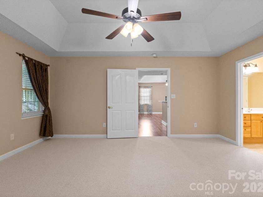 110 Whitehall Drive, Mooresville, NC 28117.  MLS# CAR4268703, YatesRealty ID 3981. 