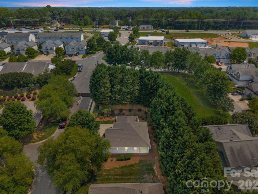 110 Whitehall Drive, Mooresville, NC 28117.  MLS# CAR4268703, YatesRealty ID 3981. 