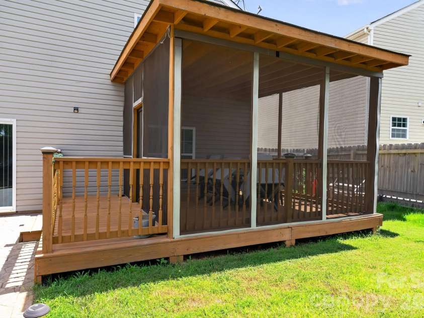 6937 Savannah Springs Drive, Charlotte, NC 28269.  MLS# CAR4404733, YatesRealty ID 39810. 