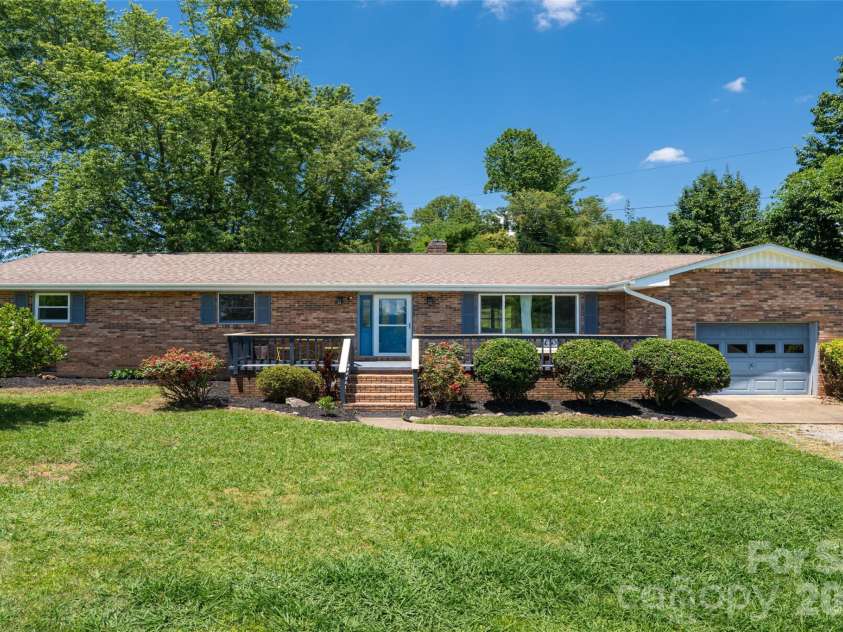 187 Sheehan Road, Fletcher, NC 28732.  MLS# CAR4404622, YatesRealty ID 39815. 