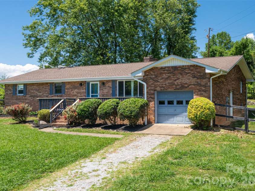 187 Sheehan Road, Fletcher, NC 28732.  MLS# CAR4404622, YatesRealty ID 39815. 