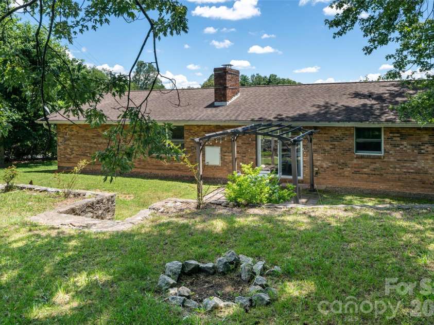 187 Sheehan Road, Fletcher, NC 28732.  MLS# CAR4404622, YatesRealty ID 39815. 