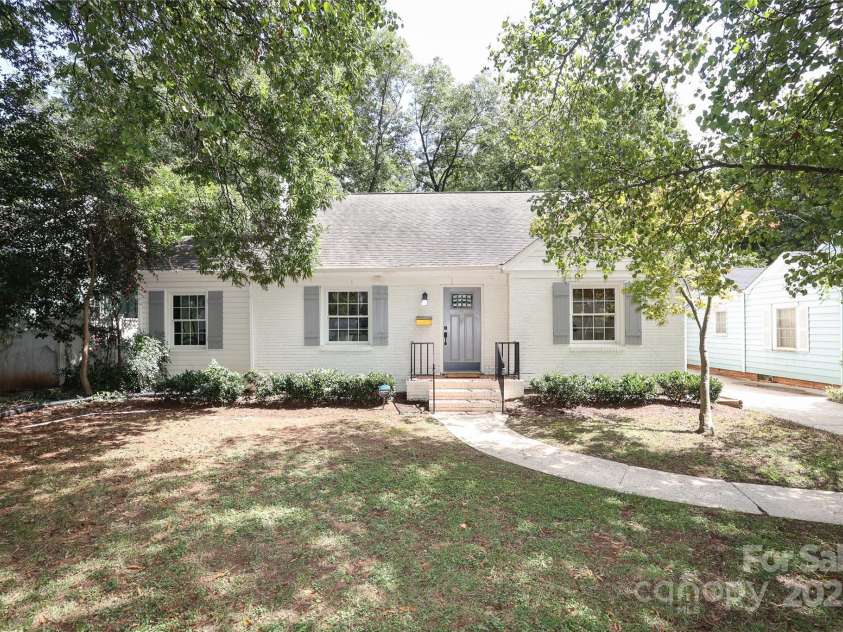 1422 Morningside Drive, Charlotte, NC 28205.  MLS# CAR4186101, YatesRealty ID 3982. 