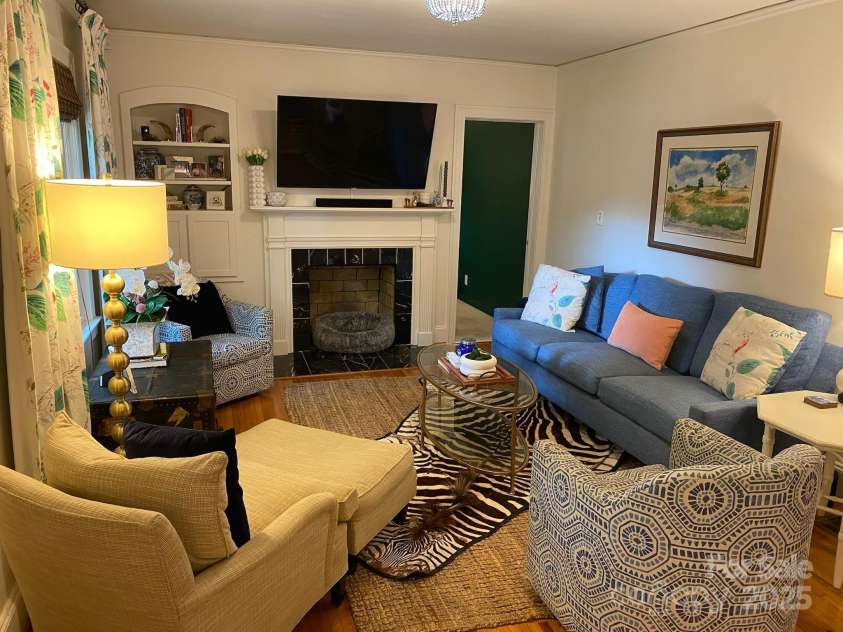 1422 Morningside Drive, Charlotte, NC 28205.  MLS# CAR4186101, YatesRealty ID 3982. 