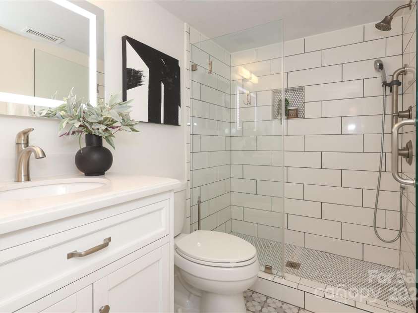 1422 Morningside Drive, Charlotte, NC 28205.  MLS# CAR4186101, YatesRealty ID 3982. 