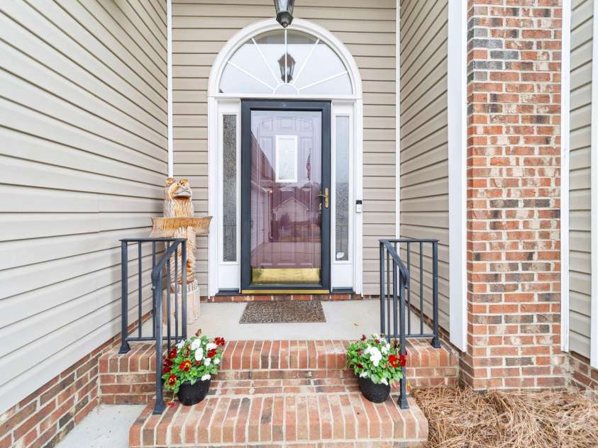 2006 Galena Chase Drive, Indian Trail, NC 28079.  MLS# CAR4322561, YatesRealty ID 3982. 