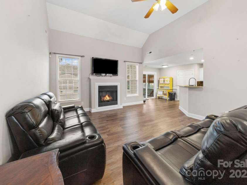 2006 Galena Chase Drive, Indian Trail, NC 28079.  MLS# CAR4322561, YatesRealty ID 3982. 