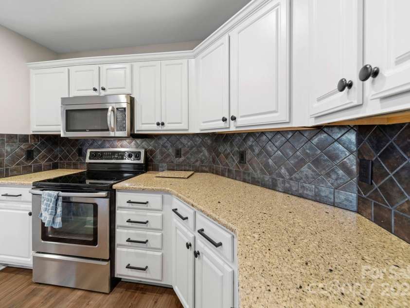 2006 Galena Chase Drive, Indian Trail, NC 28079.  MLS# CAR4322561, YatesRealty ID 3982. 