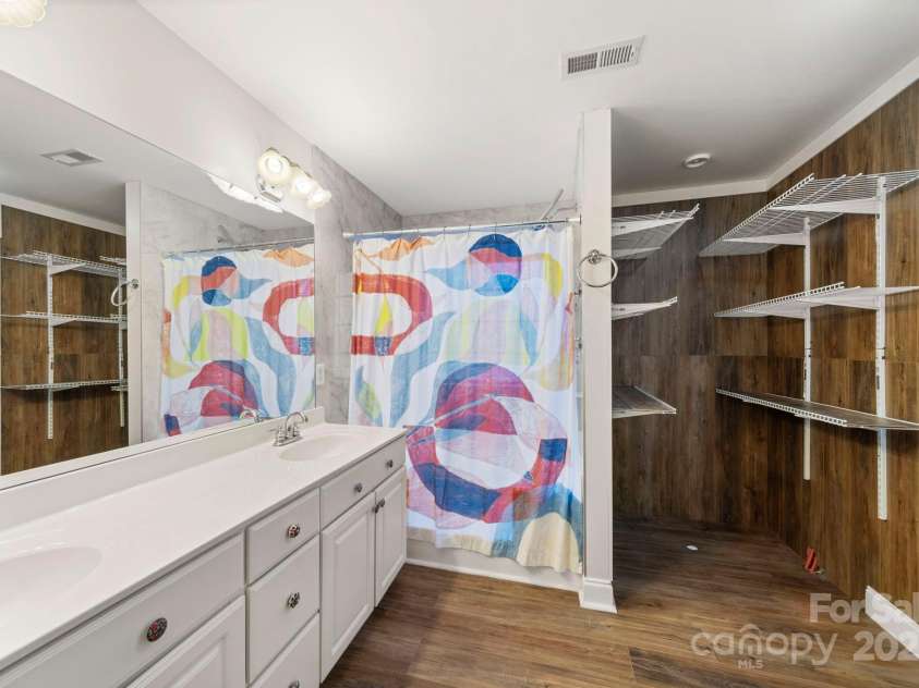 2006 Galena Chase Drive, Indian Trail, NC 28079.  MLS# CAR4322561, YatesRealty ID 3982. 