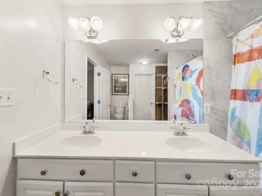 2006 Galena Chase Drive, Indian Trail, NC 28079.  MLS# CAR4322561, YatesRealty ID 3982. 