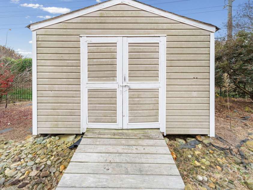 2006 Galena Chase Drive, Indian Trail, NC 28079.  MLS# CAR4322561, YatesRealty ID 3982. 