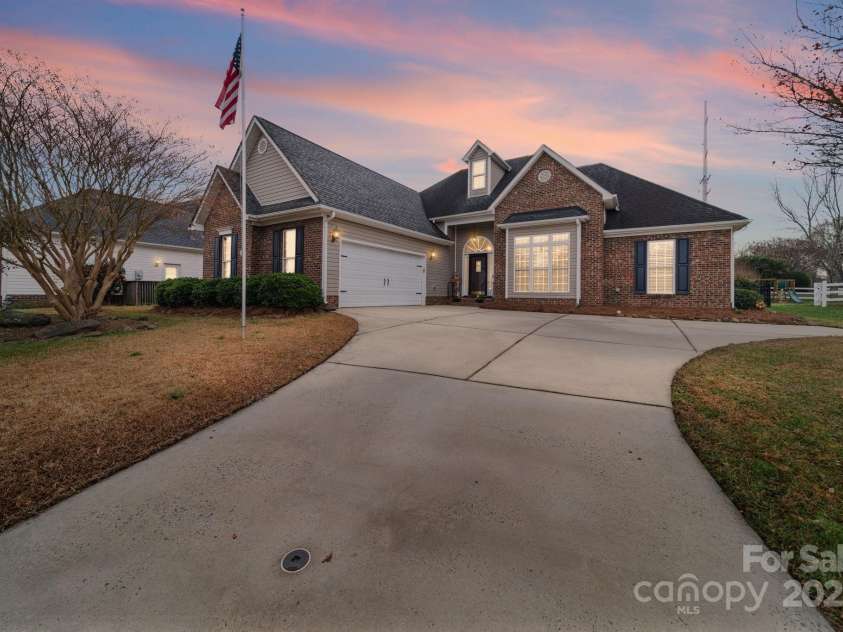 2006 Galena Chase Drive, Indian Trail, NC 28079.  MLS# CAR4322561, YatesRealty ID 3982. 